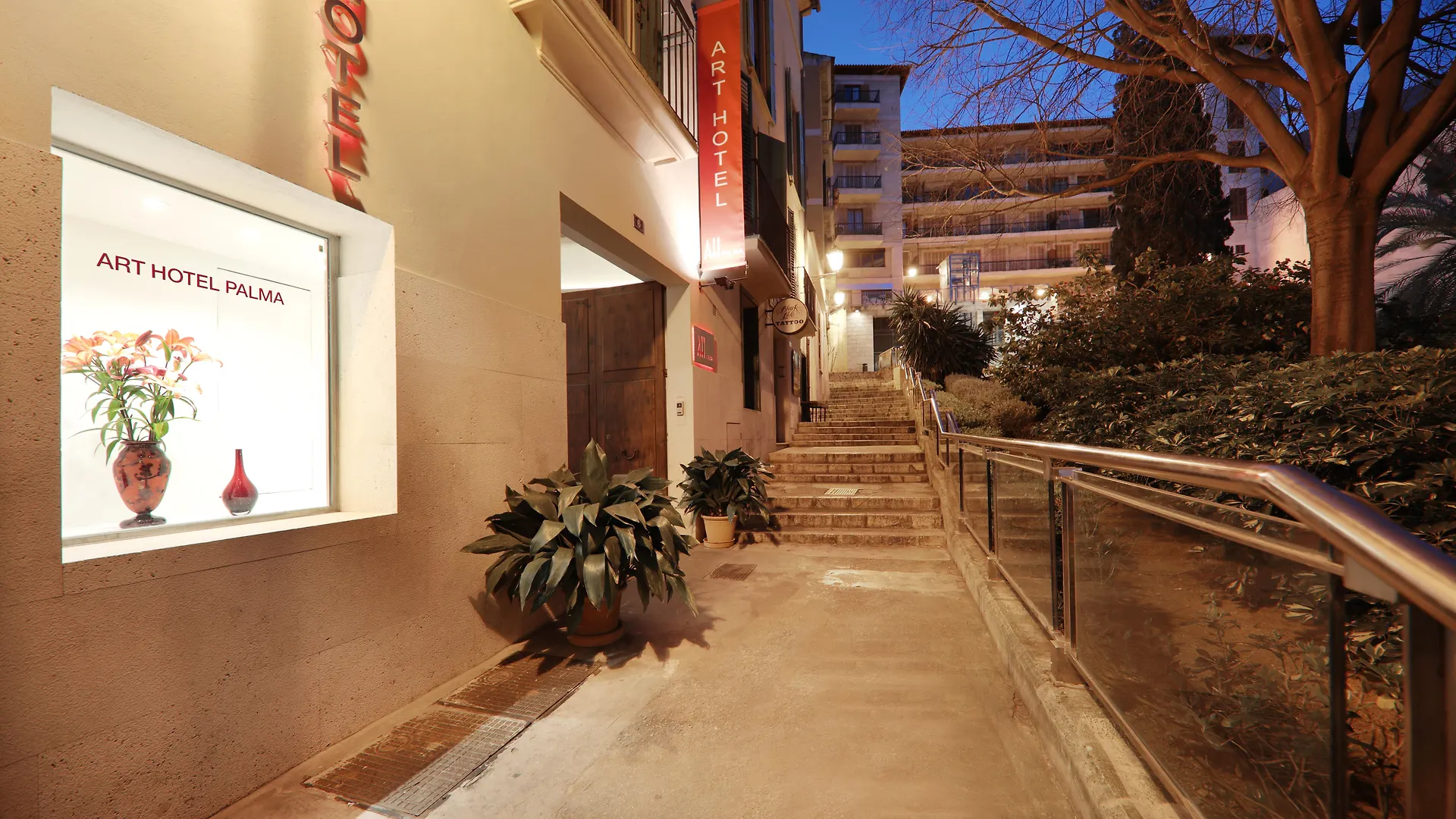 Ah Art Hotel Palma contacts